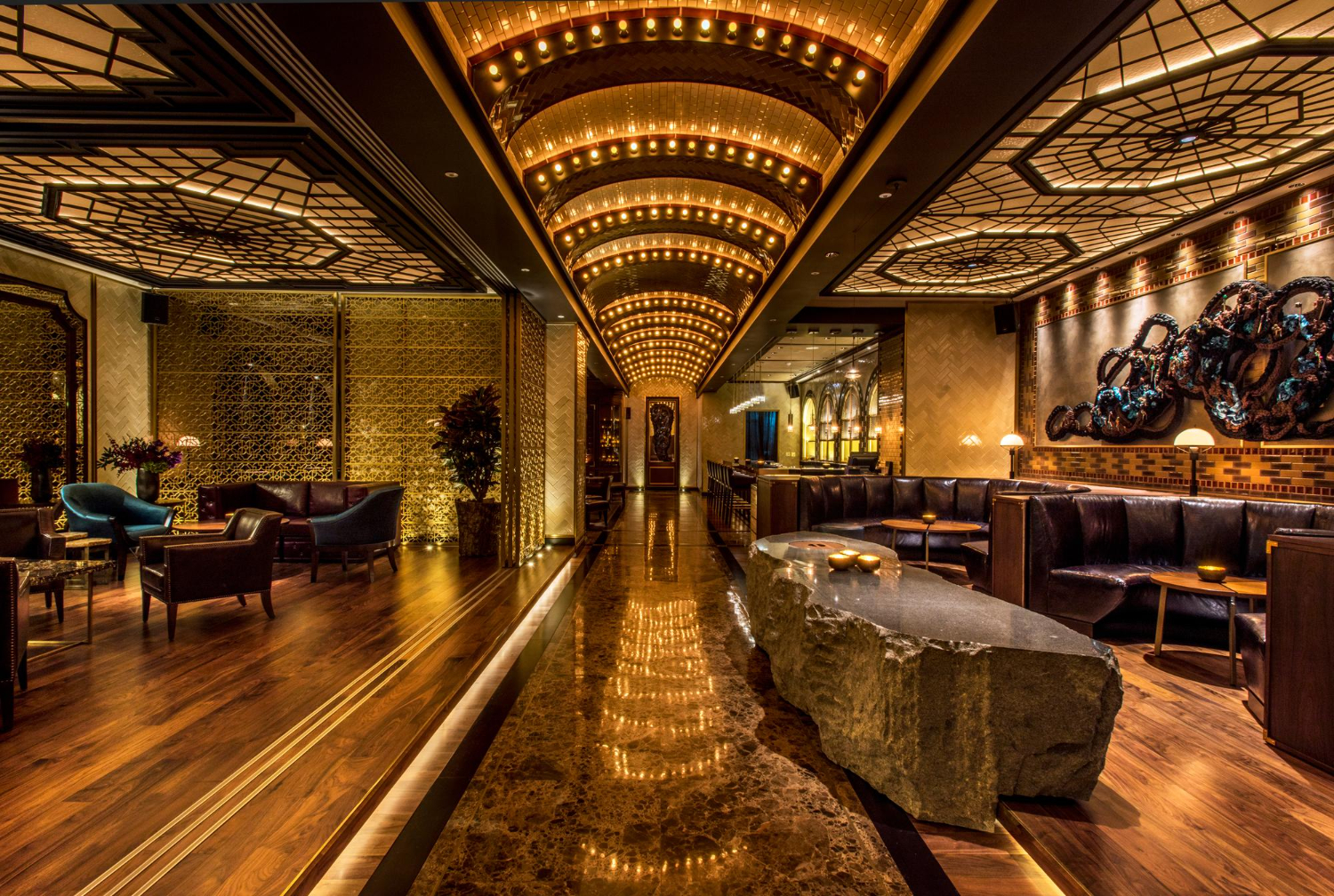 Hotel exterior Canada